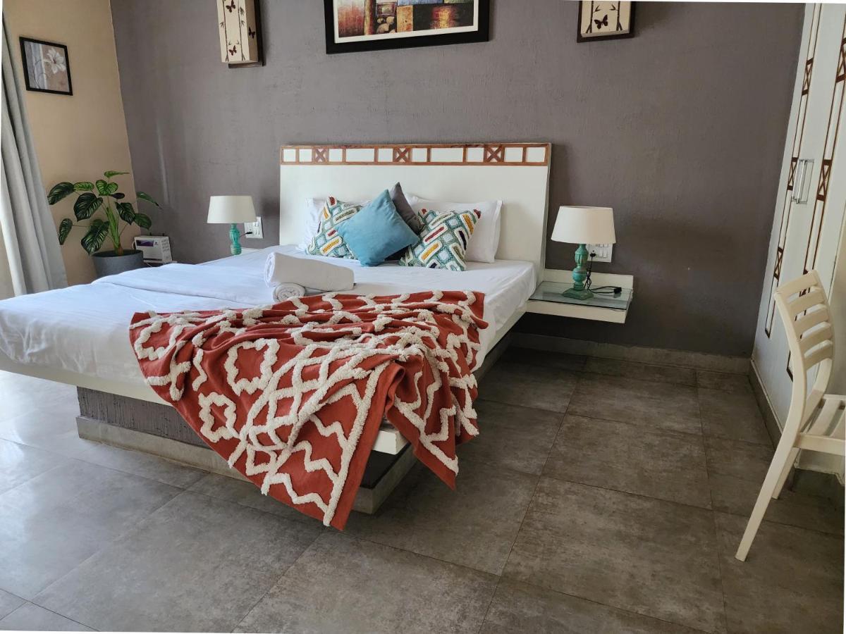 Beach 7 Mins Walk Luxury Villa Diva Калангуте Екстериор снимка